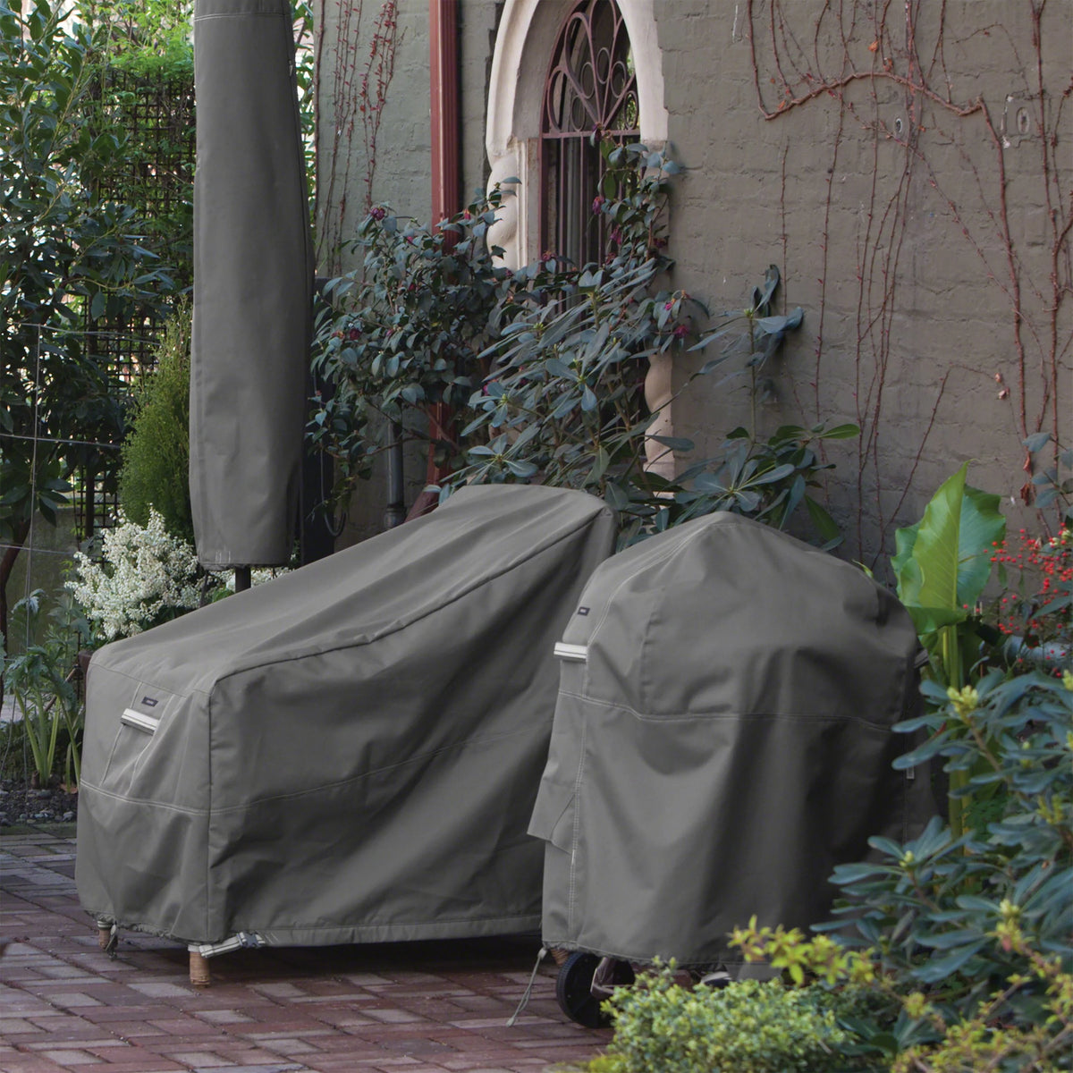 Patio Umbrella Cover with Water Resistant Fabric K456954