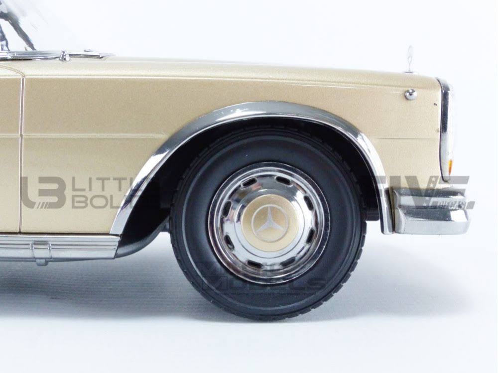 Gold 1/18 Mercedes-Benz 600 SWB W100 D3104
