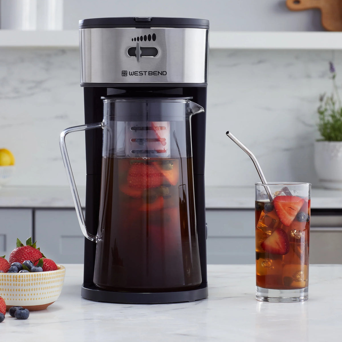 Iced Coffee and Iced Tea Maker with Infusion Tube, 2.75 Qt. Black N269