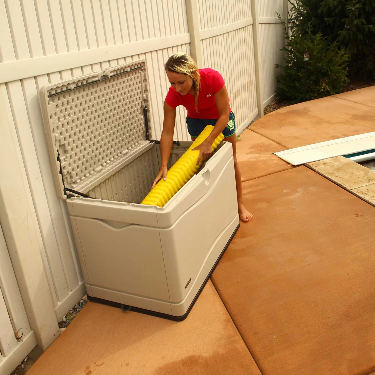 80 Gallon Beige Plastic Deck Box X34473