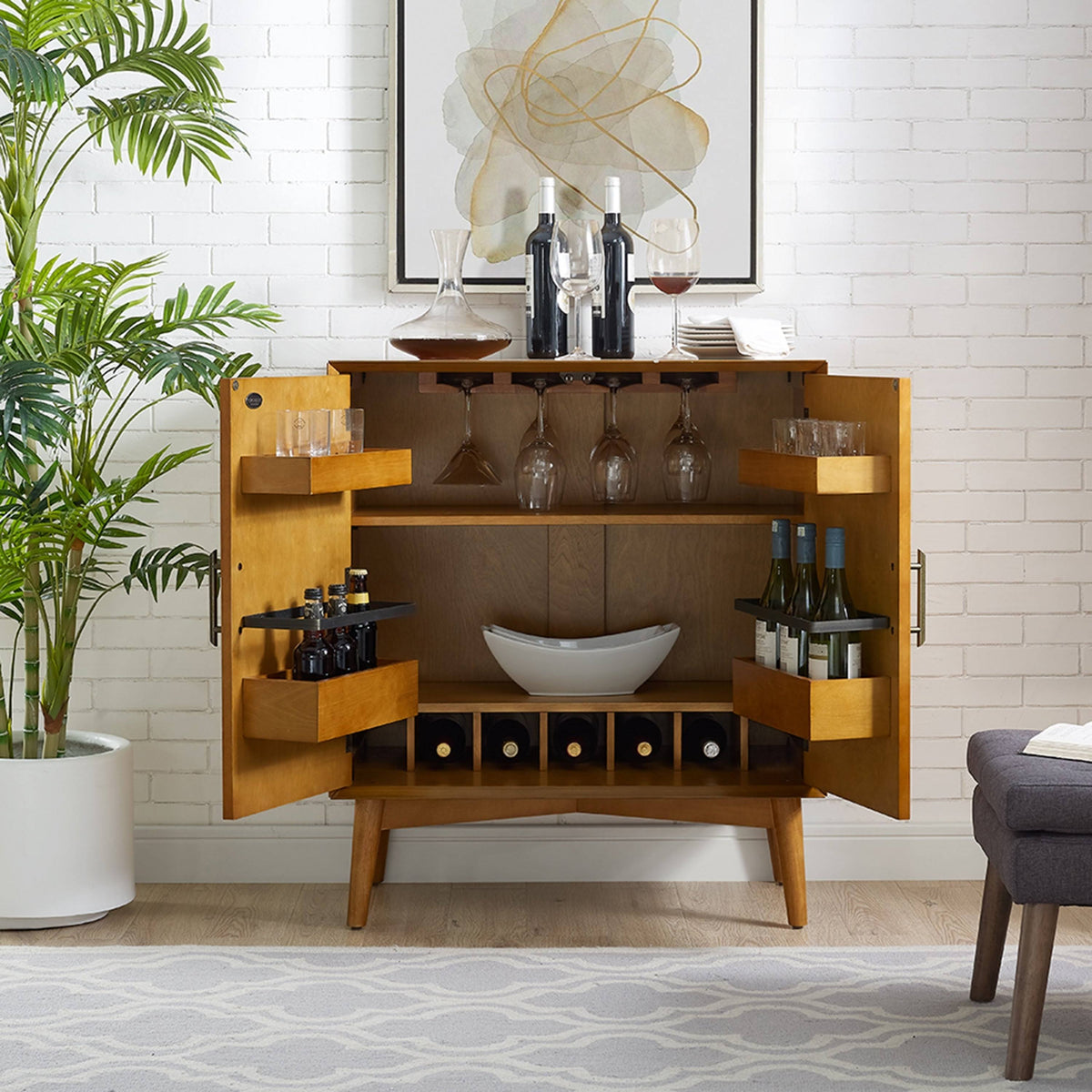 Acorn Bar Cabinet L315
