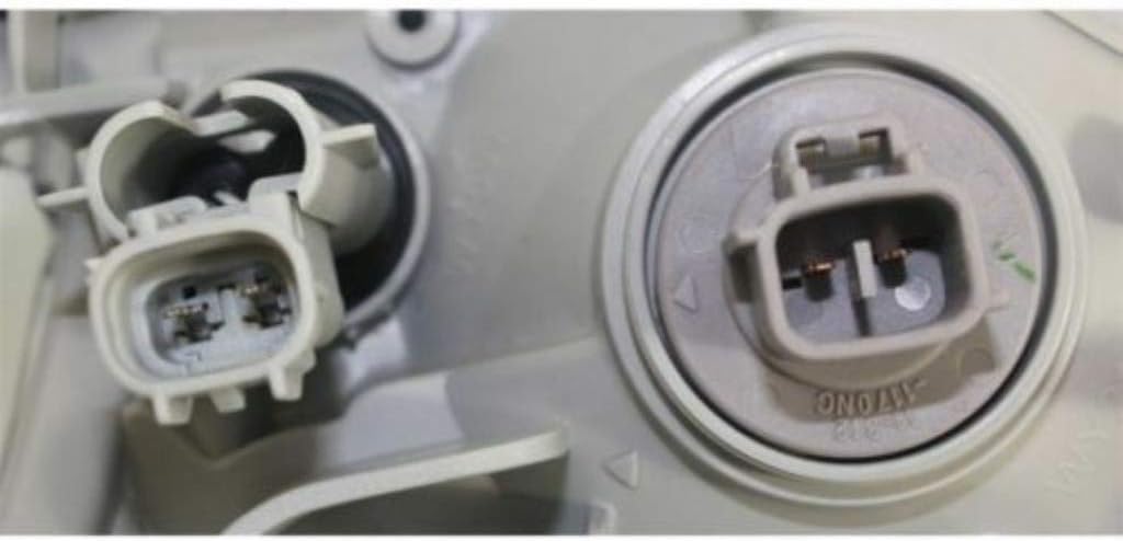 Pair Head Lights for Toyota Camry S1686