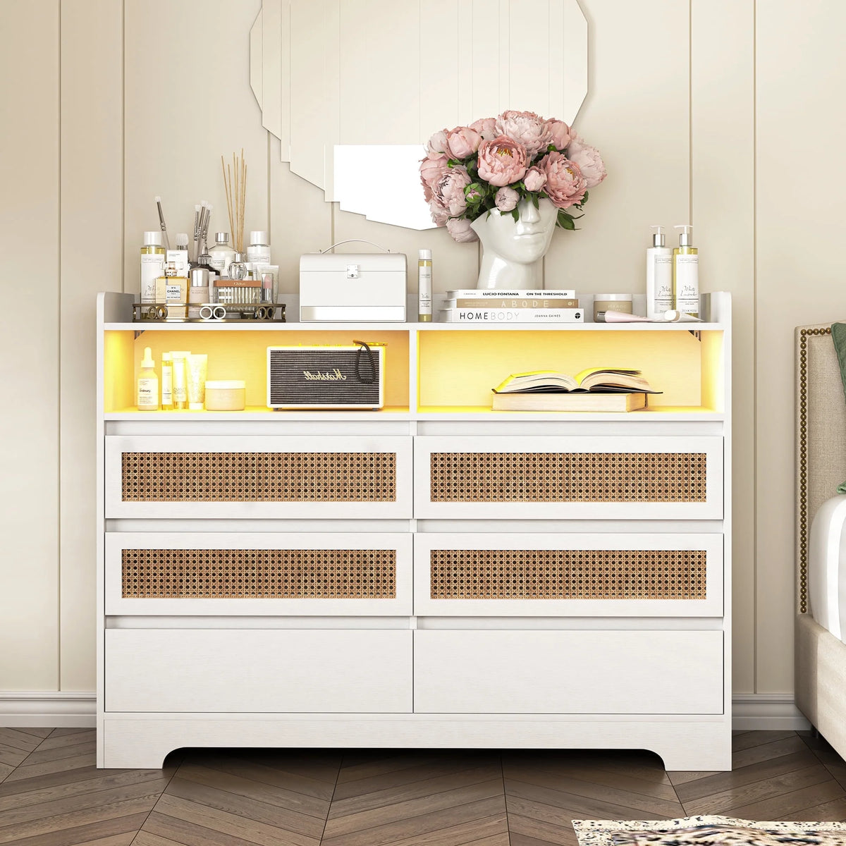 White 6 Drawer Dresser D590